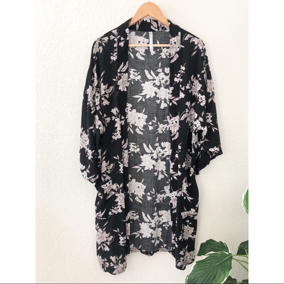 Spiritual Gangster Maya Floral Kimono - Picture 9 of 15